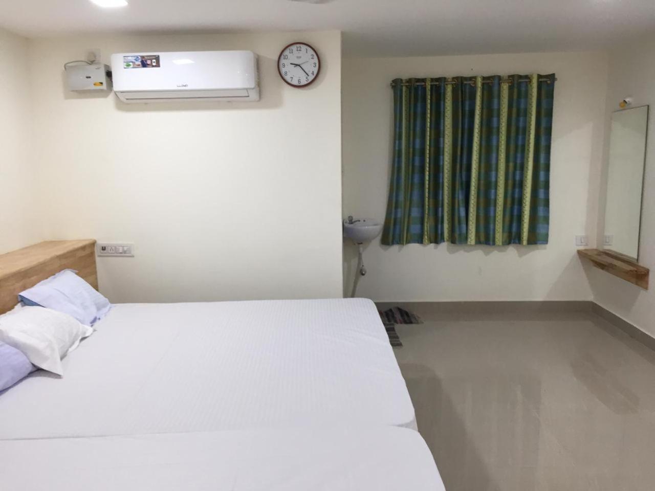 Aditi Rooms Tiruchirappalli ภายนอก รูปภาพ